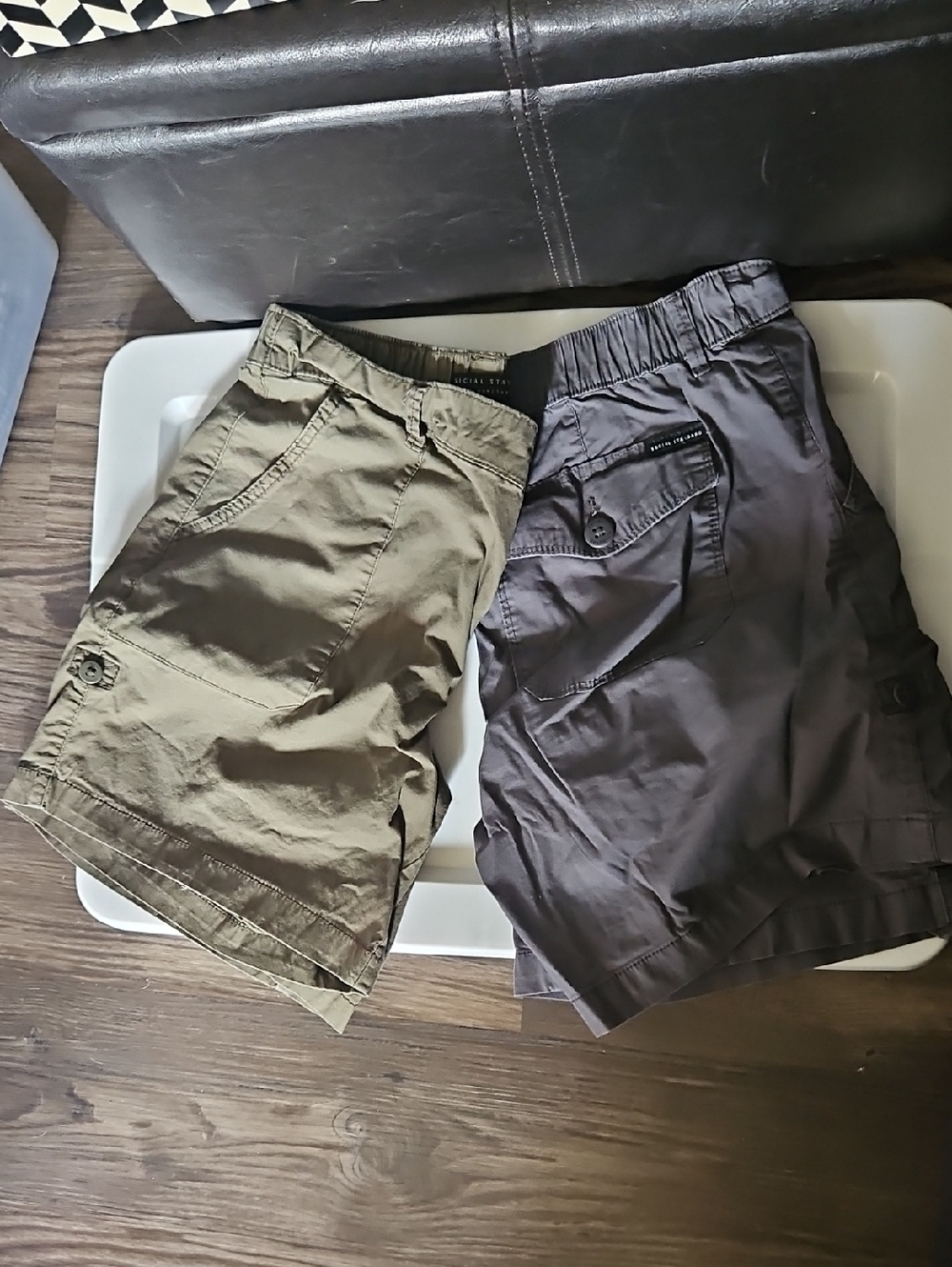 Wonens Cargo Shorts - Olive and Dark Gray